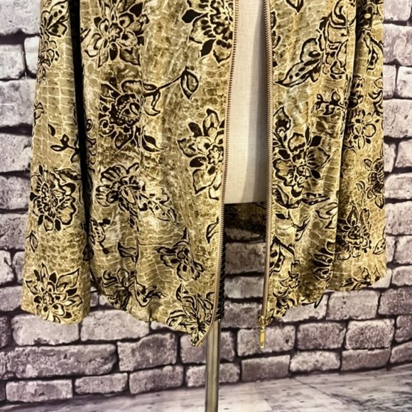 Chico's Zenergy Brown & Beige Long Sleeve Zip Closure Jacket Size XL - Picture 3 of 9